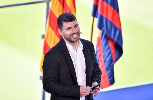对此JoseAlvarezHaya在西班牙六台节目中说道：“在公布名单之后，哈维接到了电话。